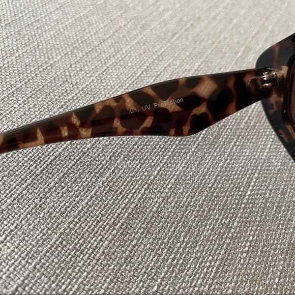 Tortoise Sunglasses - Picture 3 of 5